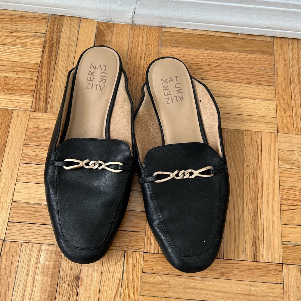 Naturalizer Black Mules